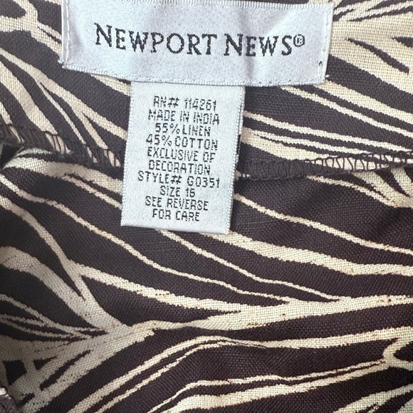 Newport News Black and Cream Floral Midi Dress - Picture 11 of 12